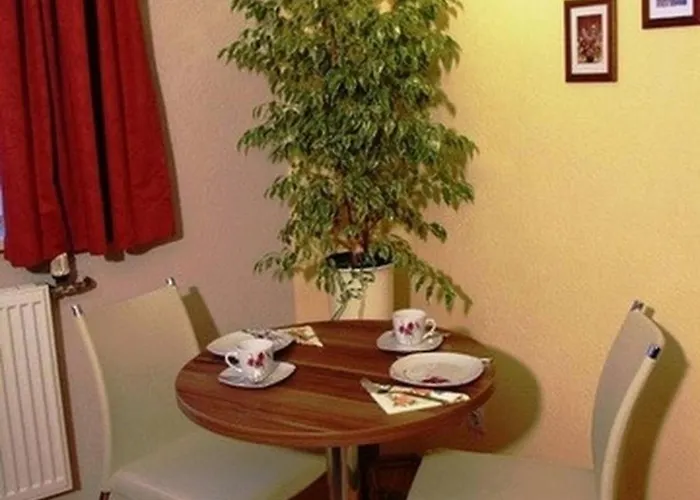 Segler Souterrainwohnung - Abc154 *